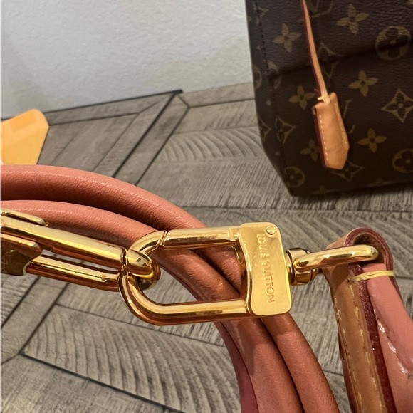 Louis Vuitton Cluny bb - Picture 5 of 10